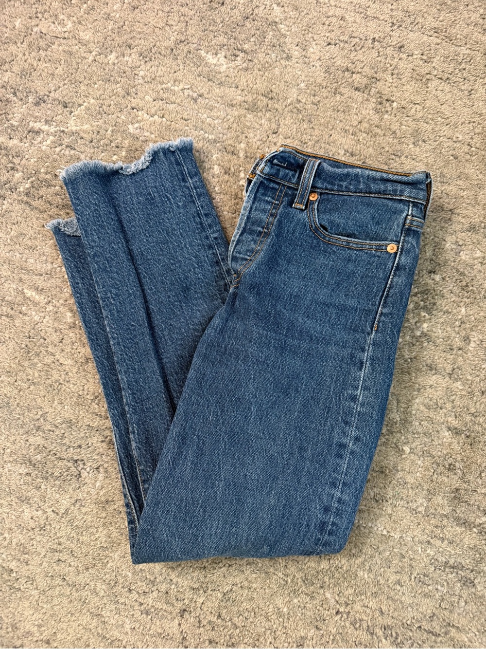 Levi’s Wedgie Straight - Raw Hem